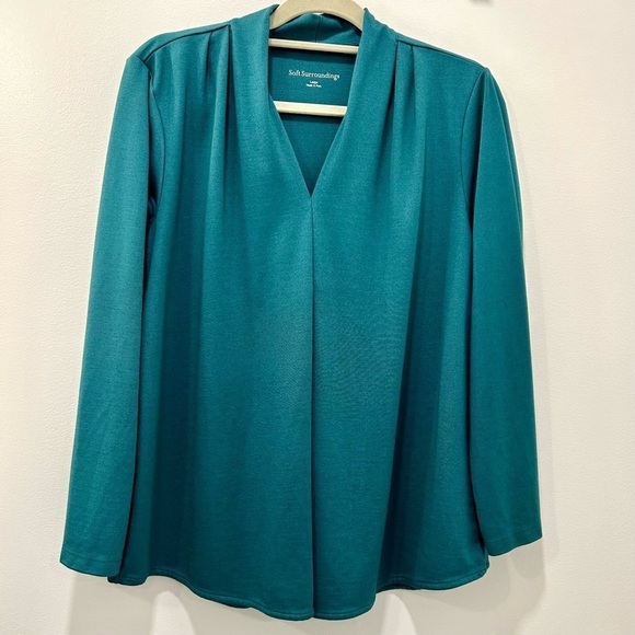 Soft Surroundings Tops - Soft Surroundings Women's Size L Long sleeve V Neck Green/Teal Shirt Blouse EUC